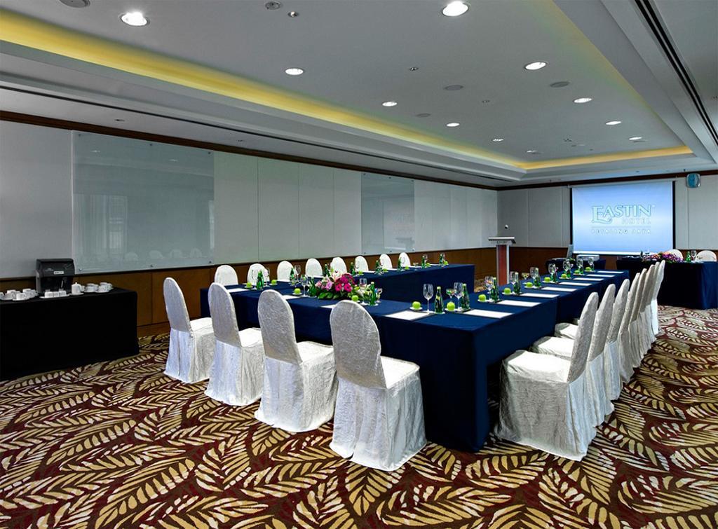Eastin Hotel Kuala Lumpur Petaling Jaya Exterior foto Meeting room