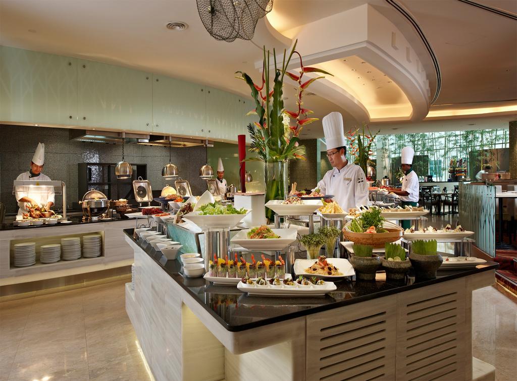 Eastin Hotel Kuala Lumpur Petaling Jaya Exterior foto A buffet at a hotel