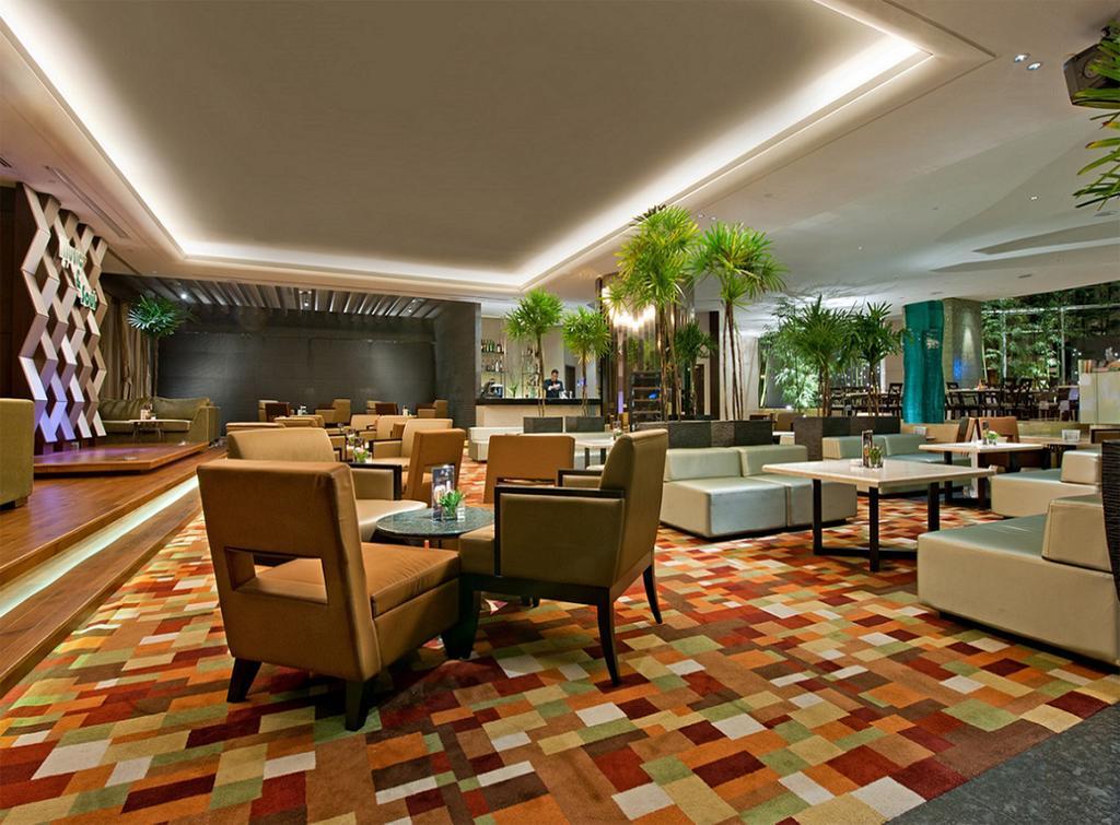 Eastin Hotel Kuala Lumpur Petaling Jaya Exterior foto The lobby of the hotel